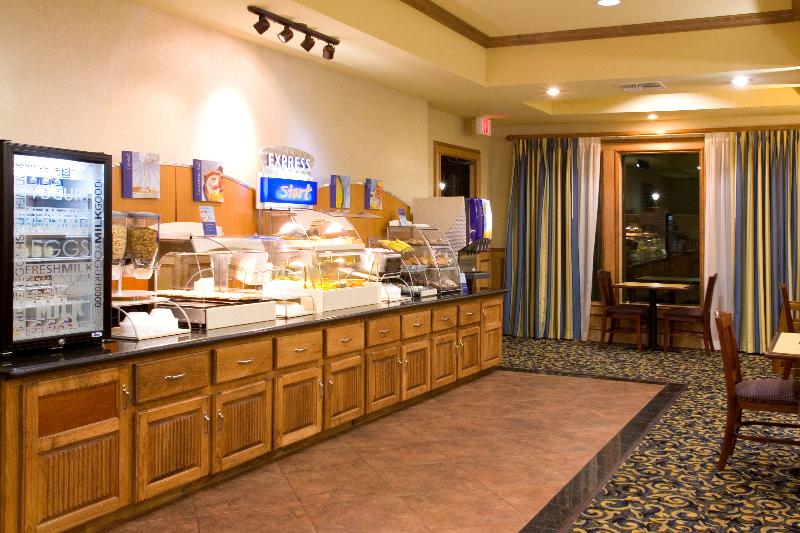 ホテル Holiday Inn Express & Suites   Jourdanton Pleasanton, An Ihg