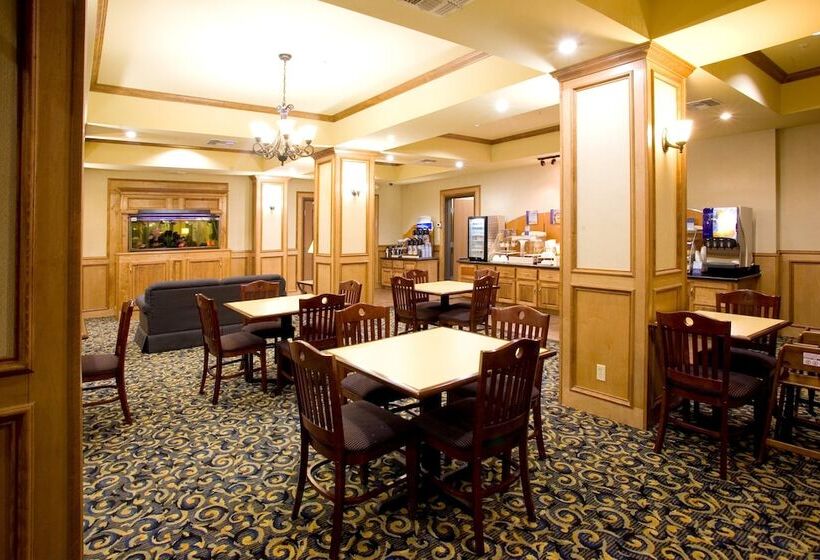 ホテル Holiday Inn Express & Suites   Jourdanton Pleasanton, An Ihg