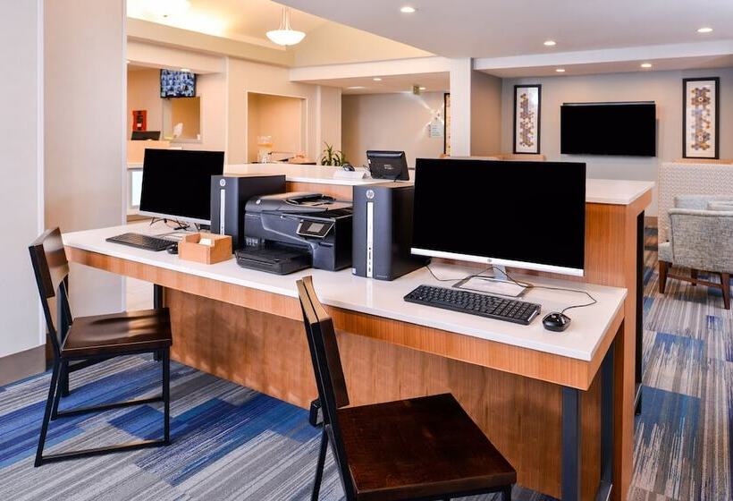 فندق Holiday Inn Express & Suites Lacey   Olympia, An Ihg