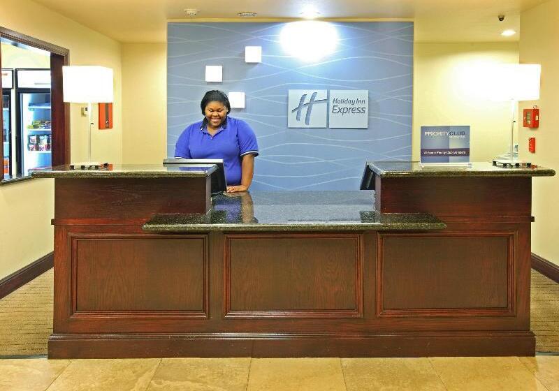 Holiday Inn Express Hotel & Suites Marshall, An Ihg