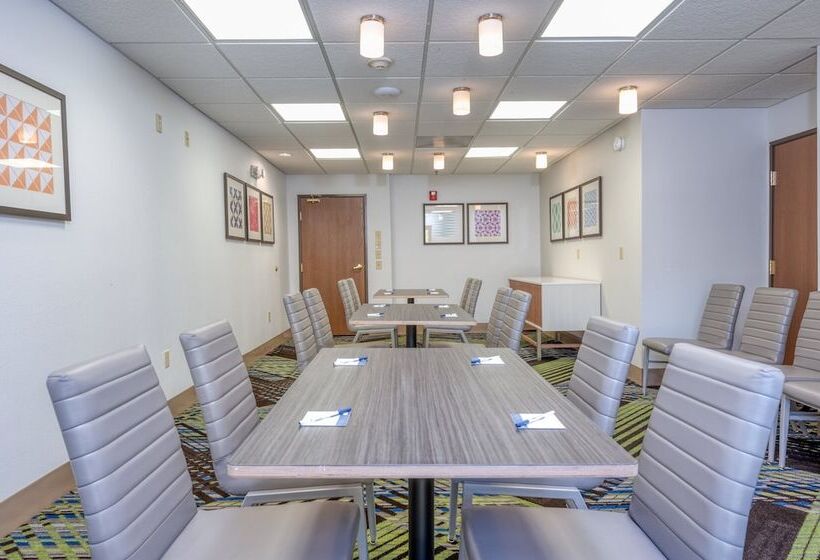 Holiday Inn Express Hotel & Suites Thornburg S. Fredericksburg, An Ihg