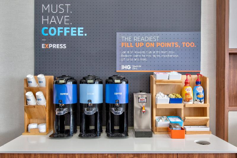 Holiday Inn Express Hotel & Suites Warrenton, An Ihg