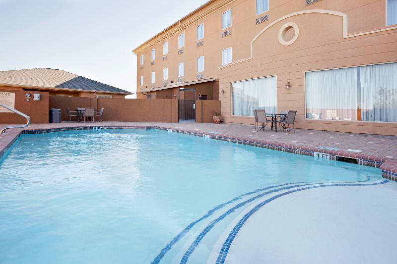 Holiday Inn Express Hotel & Suites Zapata, An Ihg