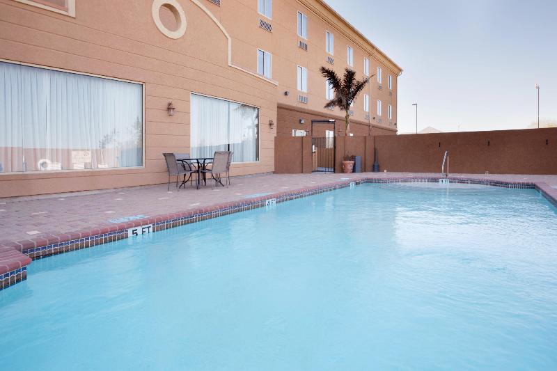 Holiday Inn Express Hotel & Suites Zapata, An Ihg
