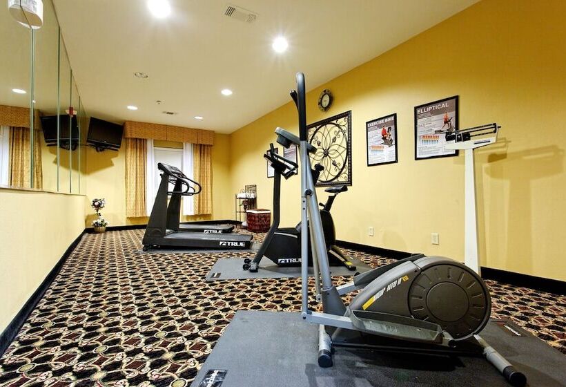 Отель Holiday Inn Express Crockett By Ihg