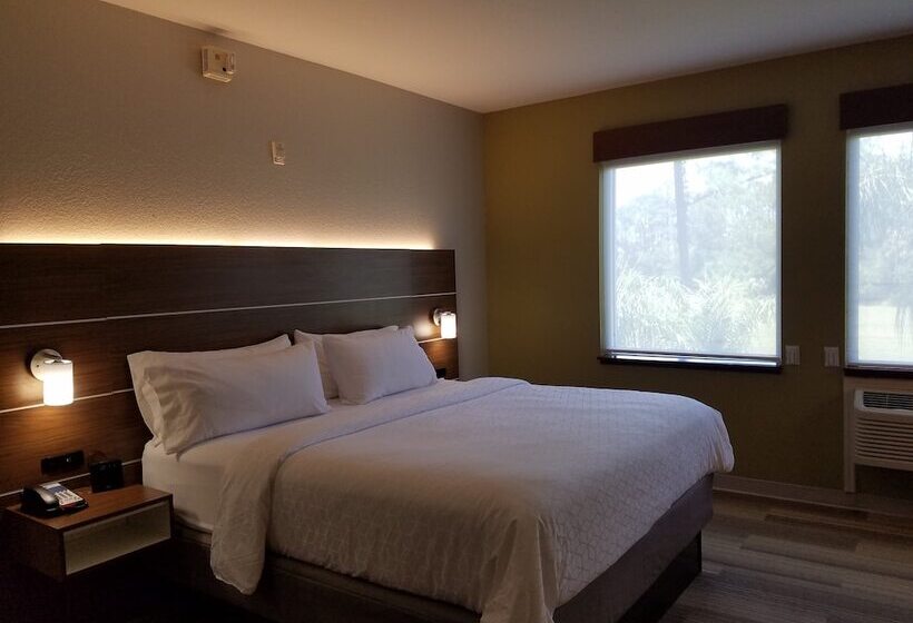 فندق Holiday Inn Express Daytona Beach   Speedway, An Ihg