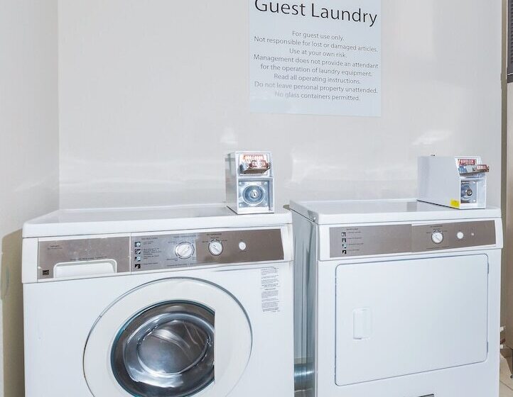 Отель Holiday Inn Express Palestine, An Ihg