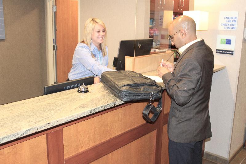 فندق Holiday Inn Express & Suites Cheney, An Ihg