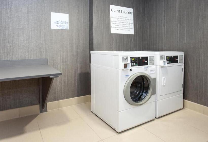 Отель Holiday Inn Express & Suites Culpeper, An Ihg