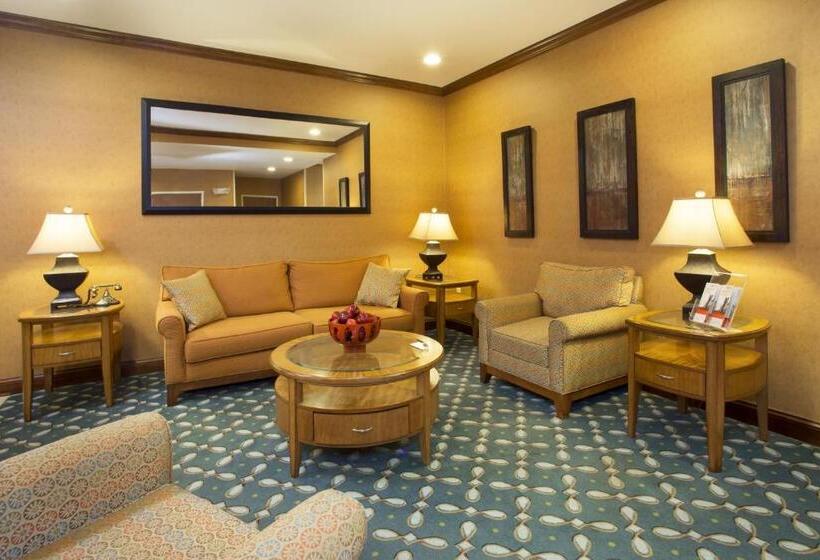Отель Holiday Inn Express & Suites Culpeper, An Ihg