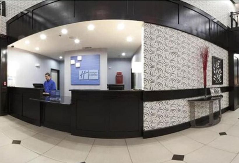 فندق Holiday Inn Express & Suites Graham, An Ihg