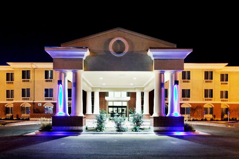 فندق Holiday Inn Express & Suites Ozona, An Ihg