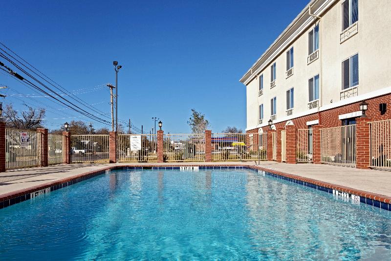 فندق Holiday Inn Express & Suites Ozona, An Ihg