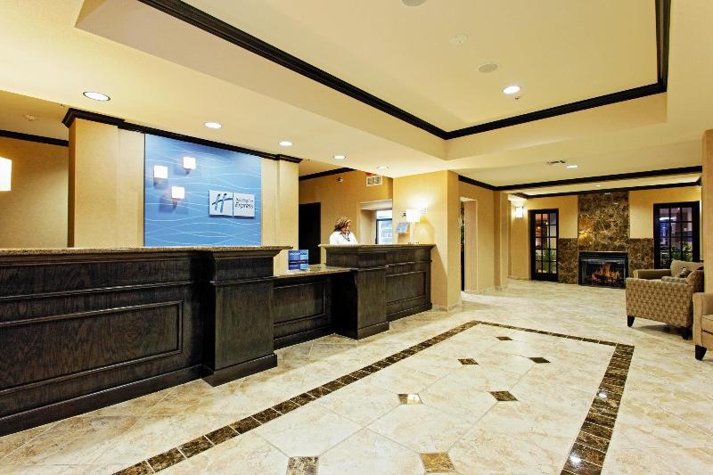 فندق Holiday Inn Express & Suites Ozona, An Ihg