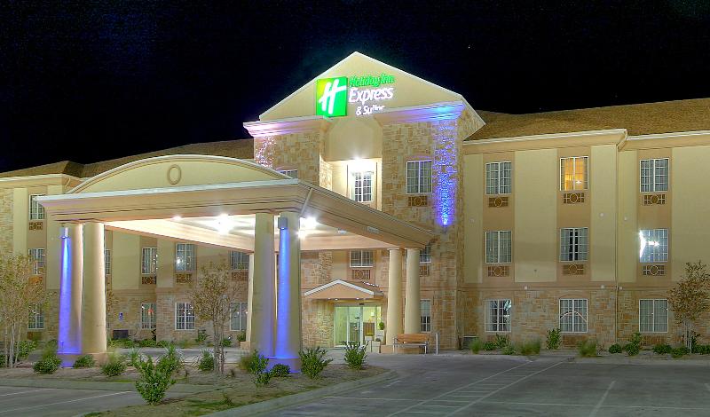 فندق Holiday Inn Express & Suites Pecos, An Ihg