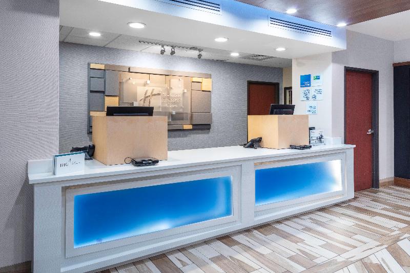 Отель Holiday Inn Express & Suites Roanoke Rapids Se By Ihg