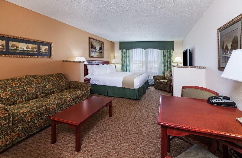 호텔 Holiday Inn Express & Suites Selma, An Ihg