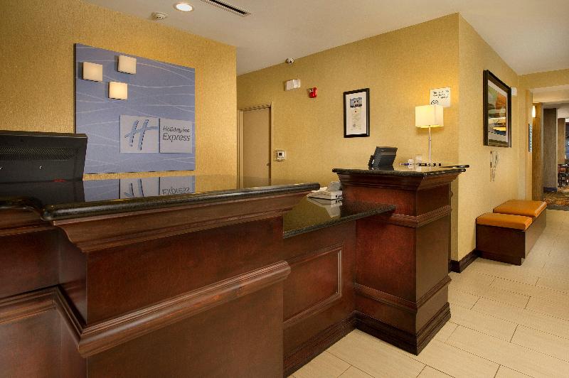Holiday Inn Express Hotel & Suites Uvalde By Ihg