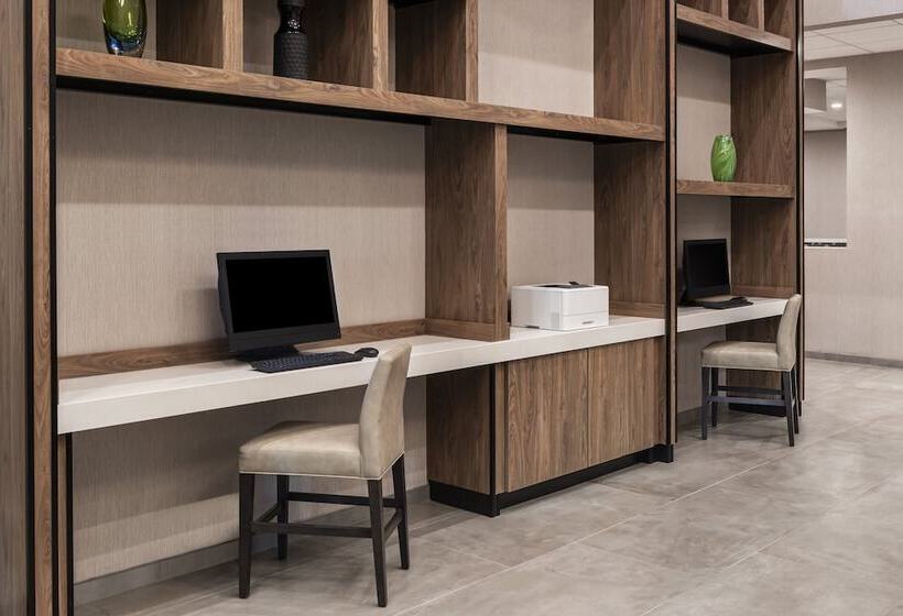 Отель Holiday Inn Odessa, An Ihg