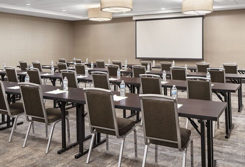 Отель Holiday Inn Odessa, An Ihg