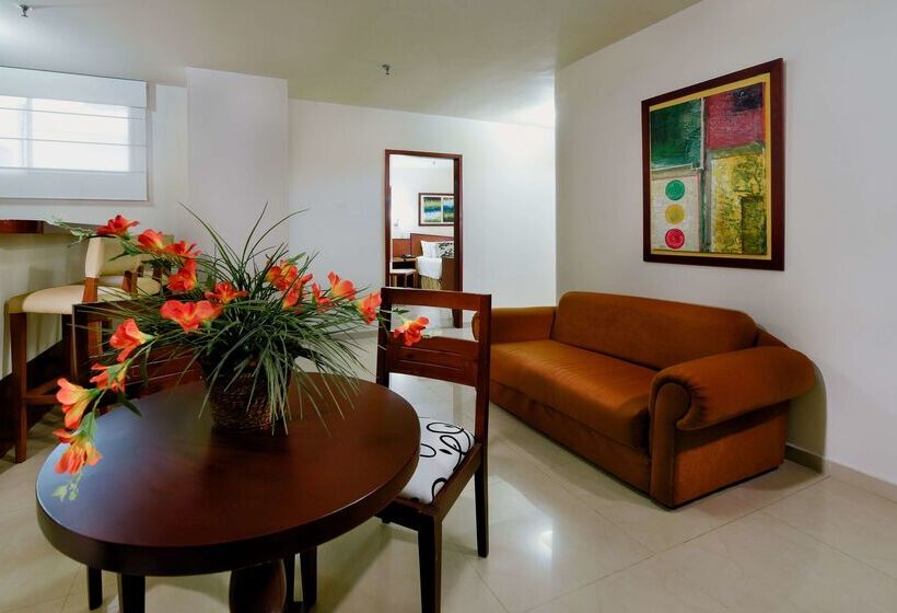 هتل Howard Johnson By Wyndham Barranquilla Versalles