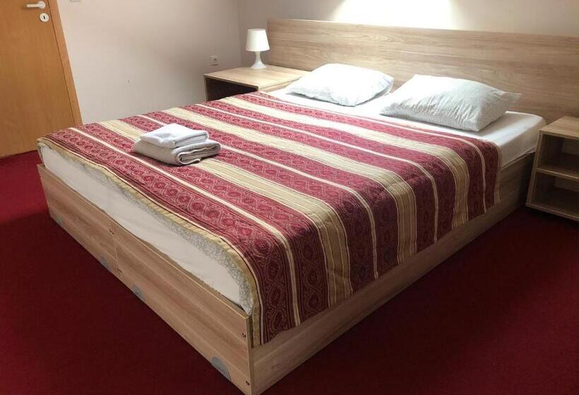 هتل Idilė Bed & Breakfast   Visaginas