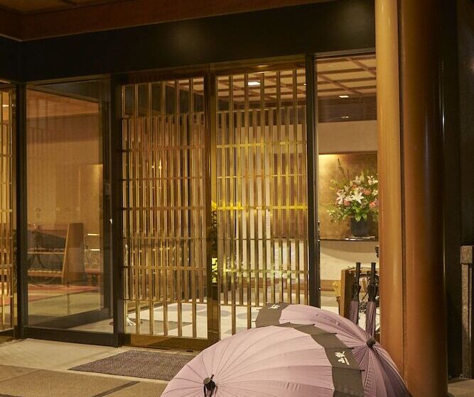 酒店 Kinugawaonsen Sanraku