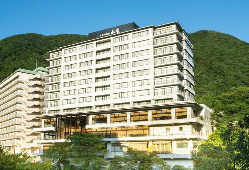 酒店 Kinugawaonsen Sanraku