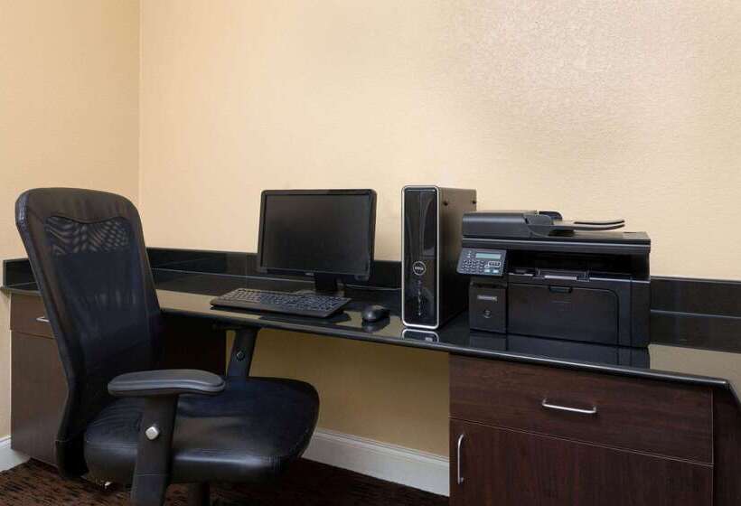 호텔 La Quinta By Wyndham Macon West