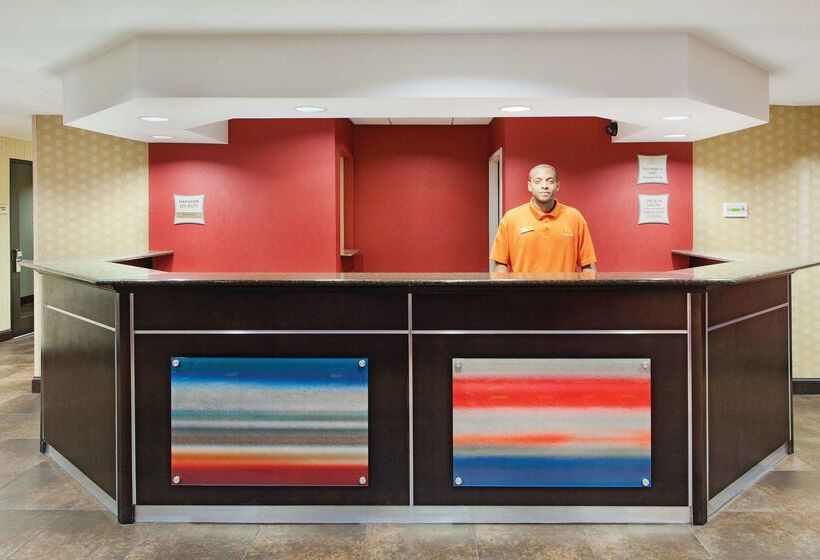 هتل La Quinta By Wyndham Warner Robins   Robins Afb