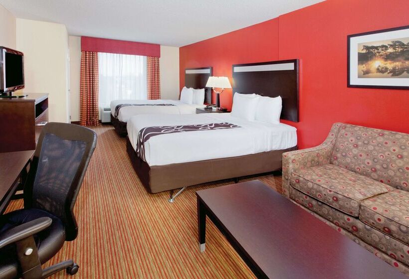 ホテル La Quinta By Wyndham Warner Robins   Robins Afb