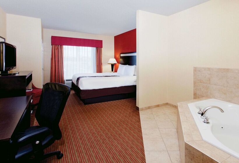 هتل La Quinta By Wyndham Warner Robins   Robins Afb