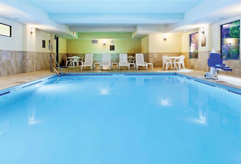 هتل La Quinta By Wyndham Warner Robins   Robins Afb
