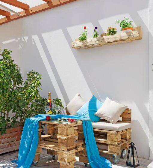 Отель Marisa Rooms