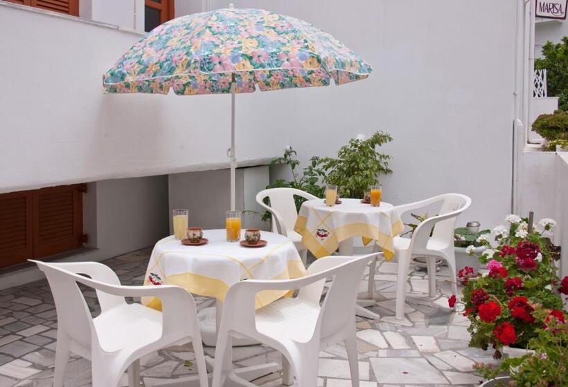 Отель Marisa Rooms