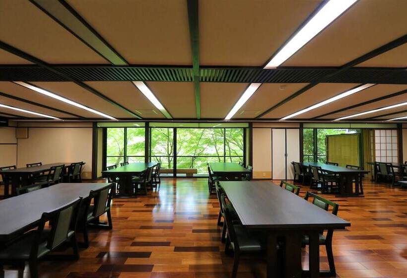 هتل Momijiya Honkan Takaosansou