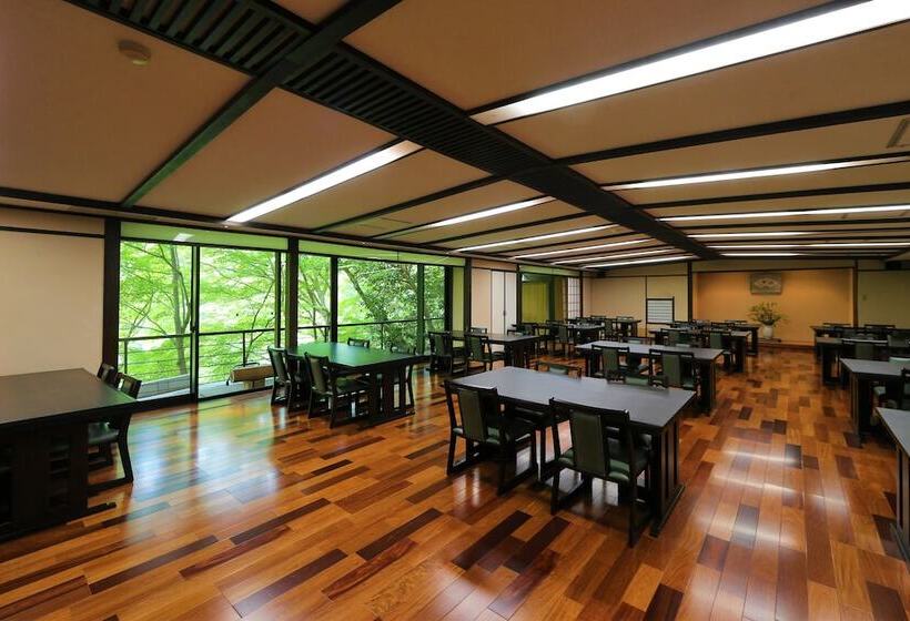 هتل Momijiya Honkan Takaosansou