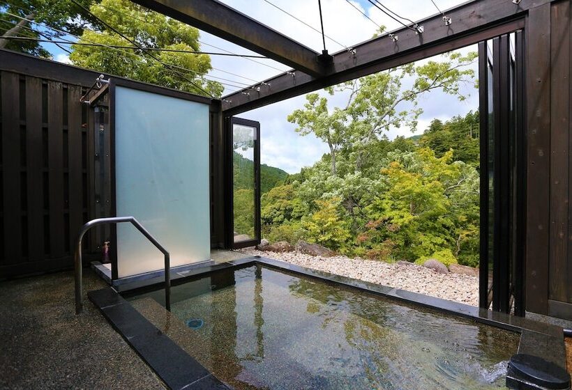 هتل Momijiya Honkan Takaosansou