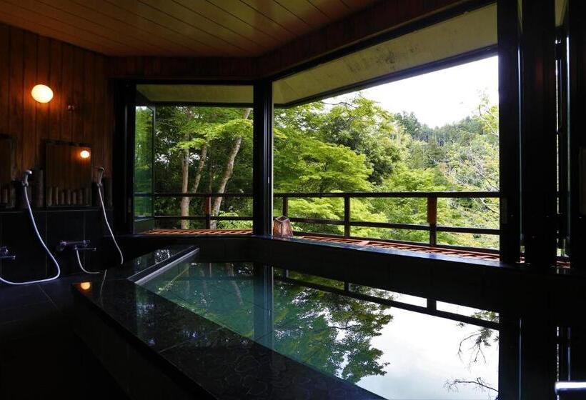 هتل Momijiya Honkan Takaosansou