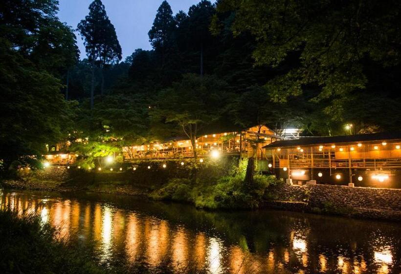 هتل Momijiya Honkan Takaosansou