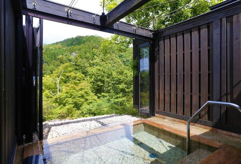 هتل Momijiya Honkan Takaosansou