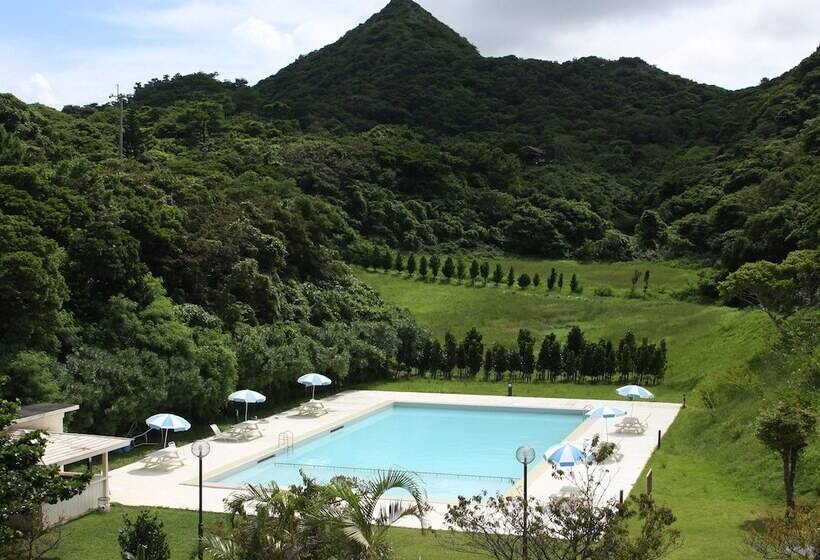 فندق Motobu Green Park And Golf Course