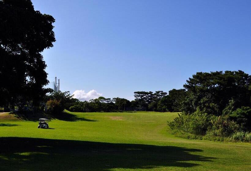 فندق Motobu Green Park And Golf Course