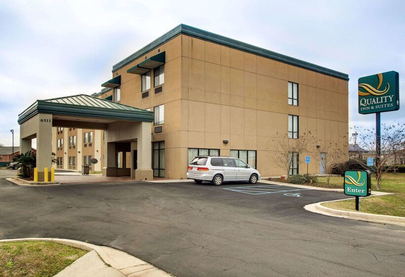 Отель Quality Inn & Suites