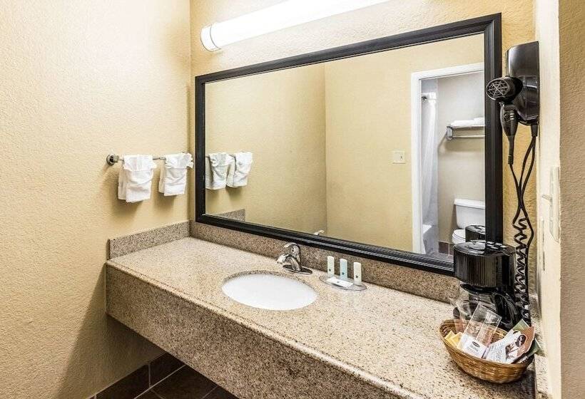 فندق Quality Inn