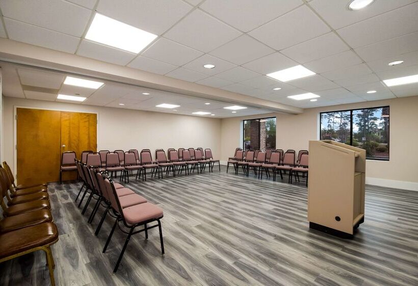 ホテル Quality Inn & Suites