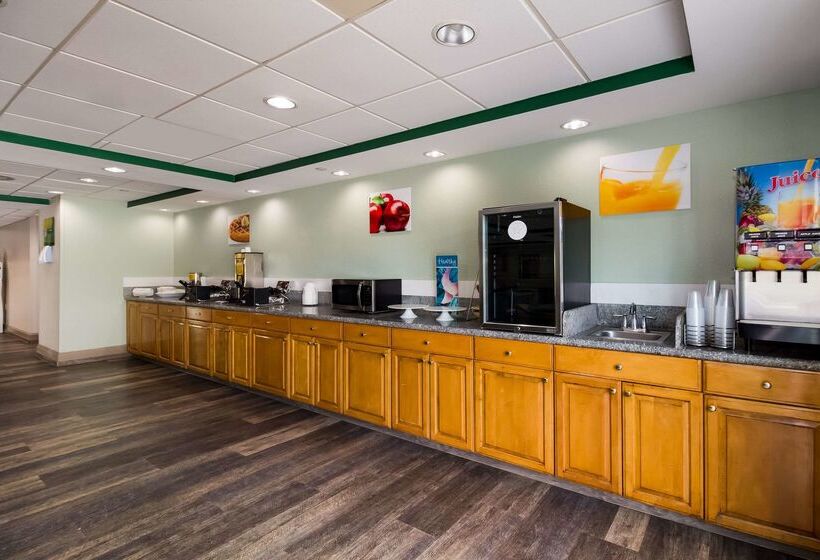 ホテル Quality Inn & Suites