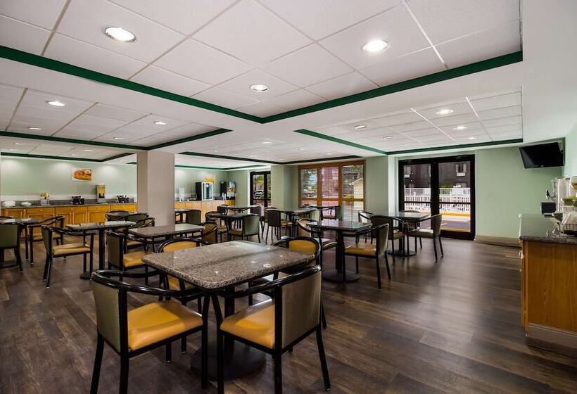 ホテル Quality Inn & Suites