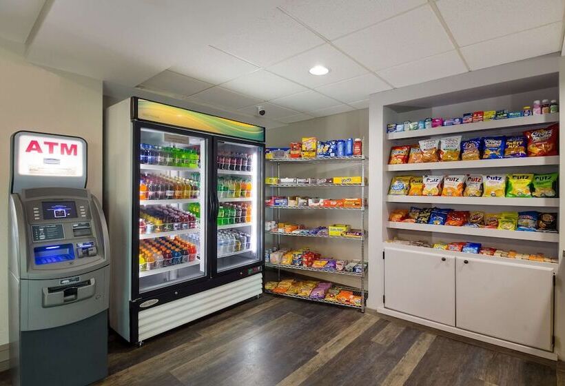 ホテル Quality Inn & Suites