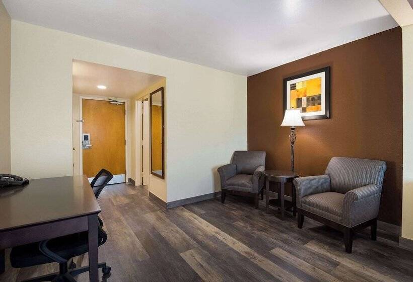 ホテル Quality Inn & Suites